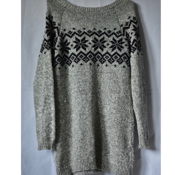 Sweater - Picture 6 of 8